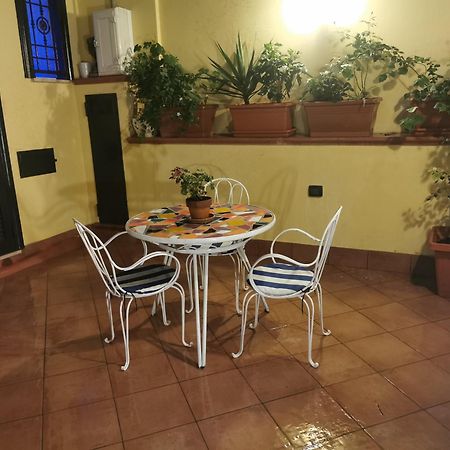 Le Stanze Di Eli E Gio Bed & Breakfast Castellammare di Stabia Exterior photo